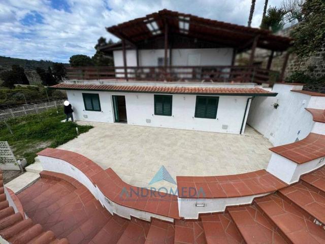 Villa in vendita a Pozzuoli NA