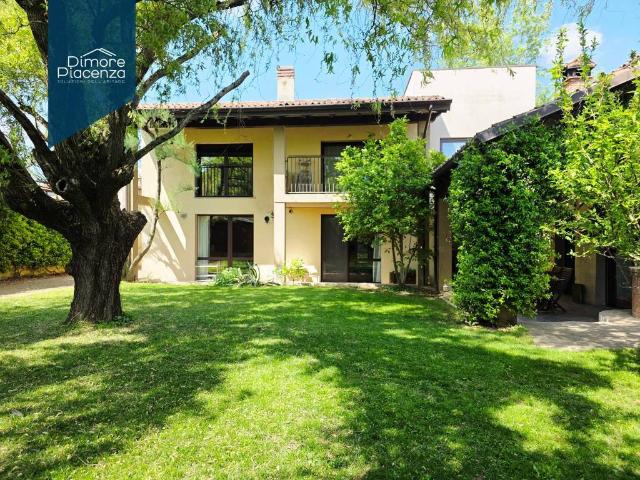 Villa in vendita a Podenzano PC