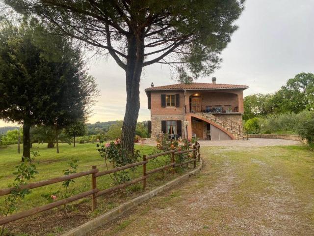 Villa in vendita a Poggibonsi SI