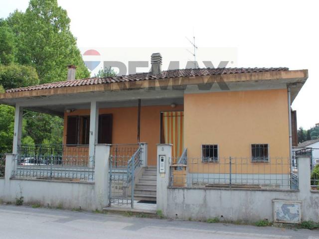 Villa in vendita a Poggibonsi SI