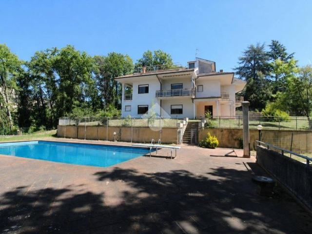 Villa in vendita a Poggio Mirteto RI