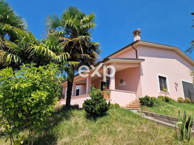 Villa in vendita a Poggio Mirteto RI