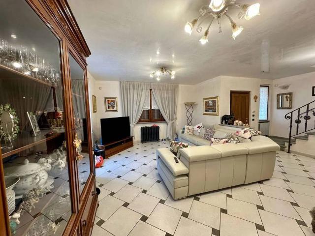 Villa in vendita a Poggio a Caiano PO