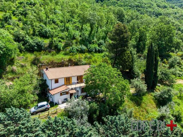 Villa in vendita a Poggio Bustone RI