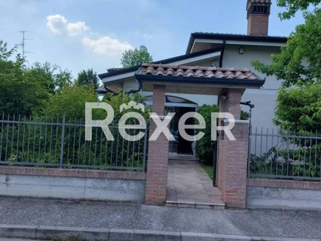 Villa in vendita a Poggio Rusco MN