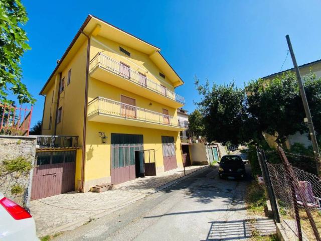 Villa in vendita a Poggio San Lorenzo RI