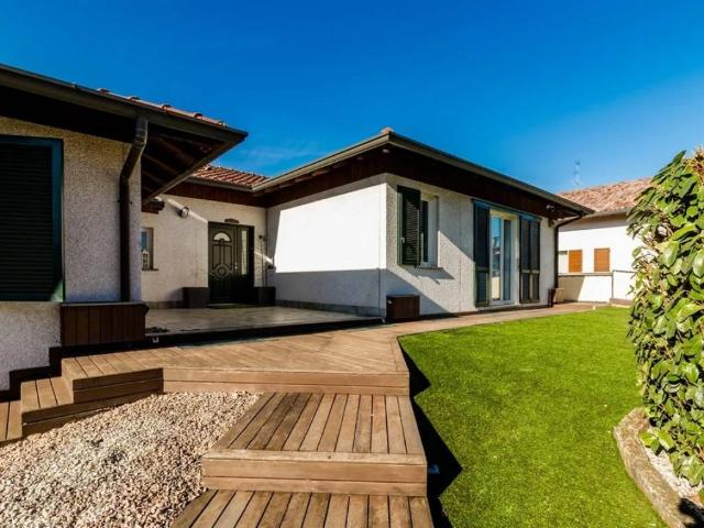 Villa in vendita a Pogliano Milanese MI