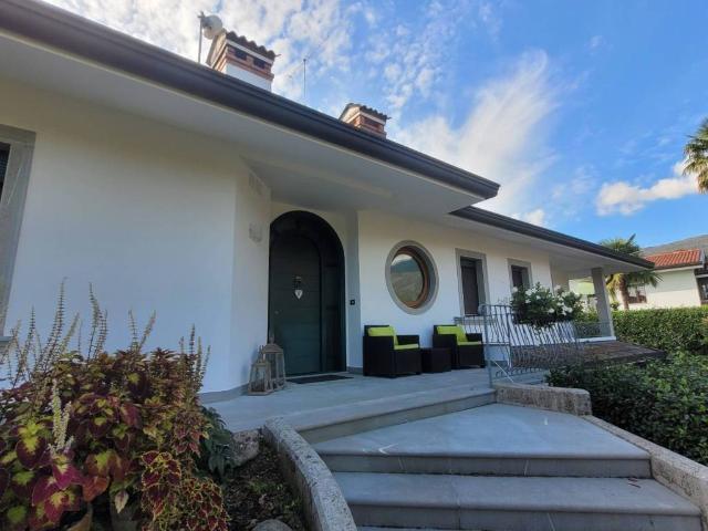 Villa in vendita a Polcenigo PN