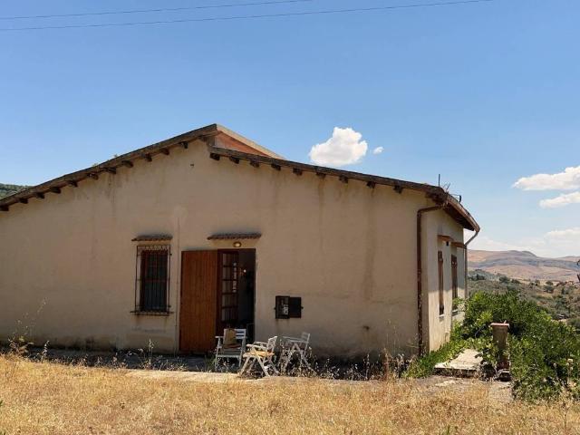 Villa in vendita a Polizzi Generosa PA