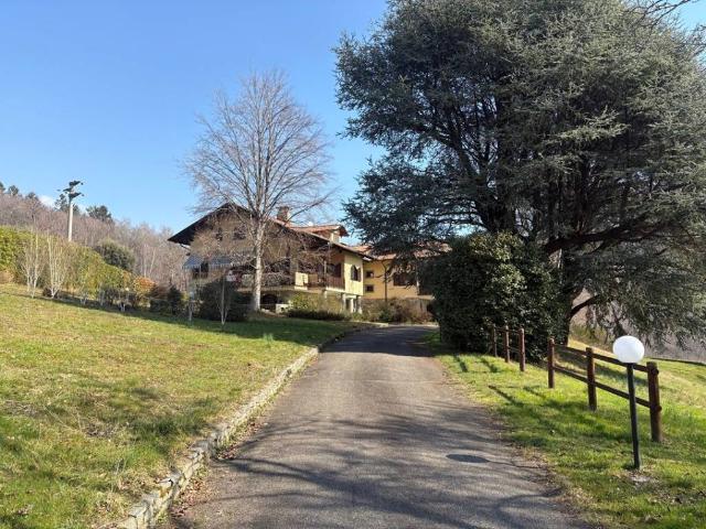Villa in vendita a Pollone BI