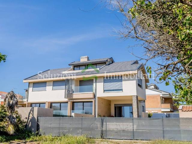 Villa in vendita a Pomezia RM