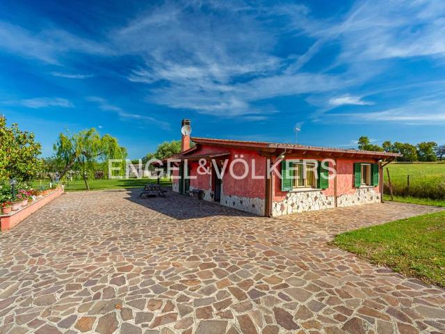 Villa in vendita a Pomezia RM