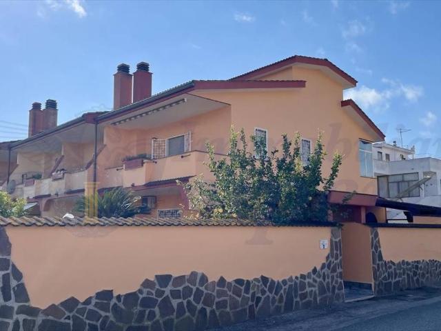 Villa in vendita a Pomezia RM