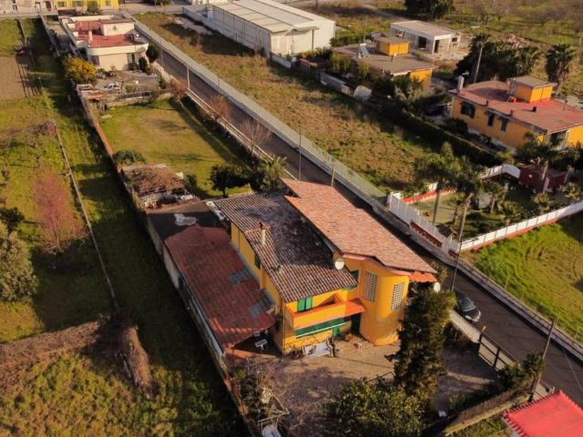 Villa in vendita a Pomigliano d'Arco NA