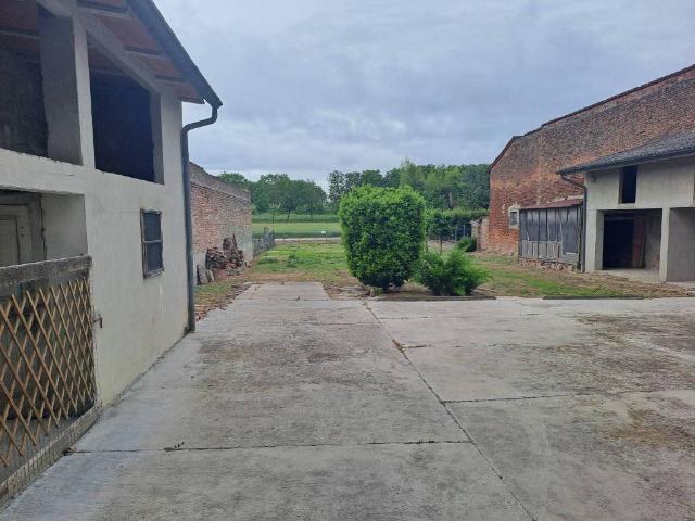 Villa in vendita a Pomponesco MN