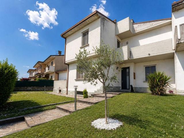 Villa in vendita a Pompiano BS