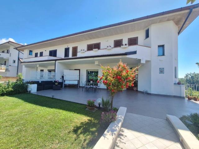 Villa in vendita a Ponte BN
