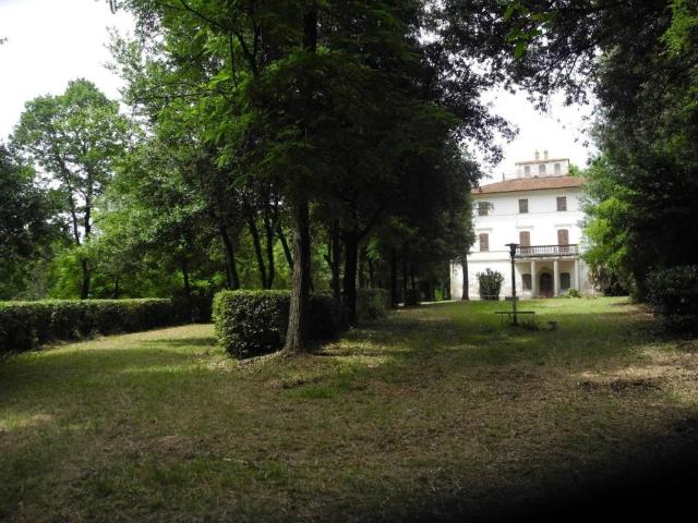 Villa in vendita a Pontedera PI