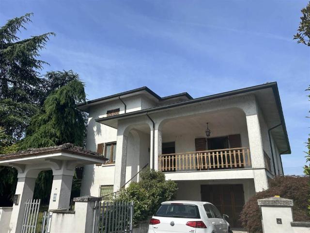 Villa in vendita a Pontenure PC