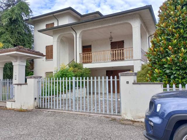Villa in vendita a Pontenure PC