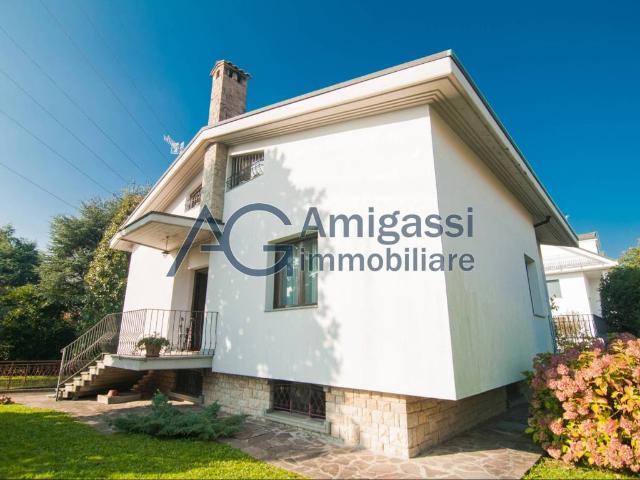 Villa in vendita a Ponteranica BG