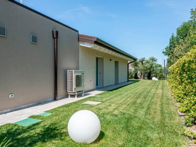 Villa in vendita a Ponti sul Mincio MN