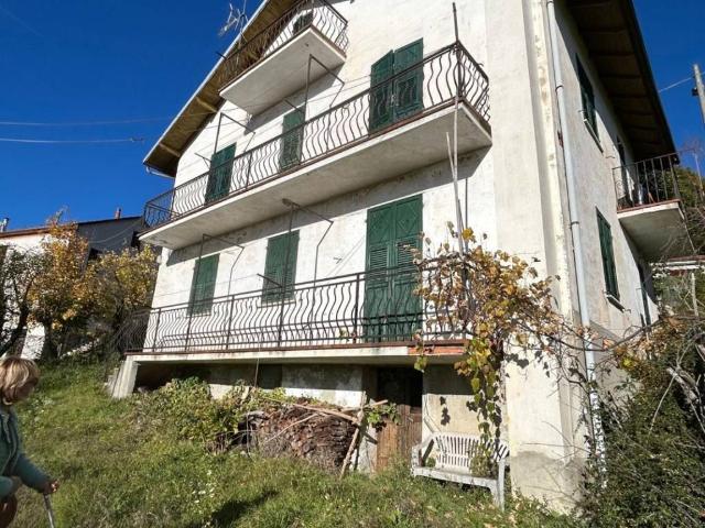 Villa in vendita a Ponzone AL