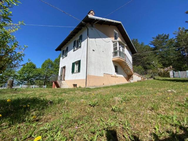 Villa in vendita a Ponzone AL