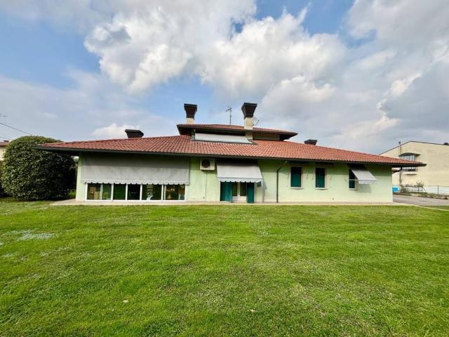 Villa in vendita a Porcia PN