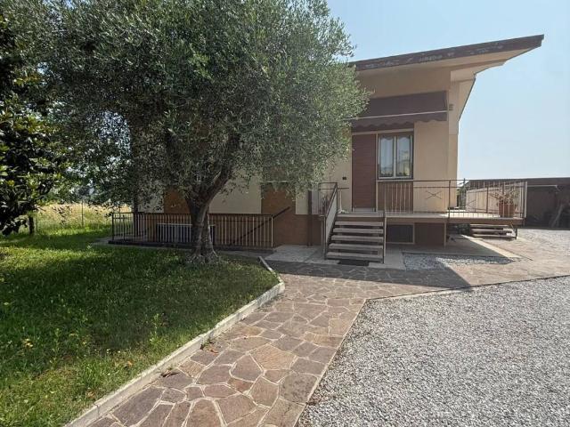 Villa in vendita a Porcia PN