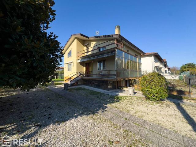 Villa in vendita a Porcia PN