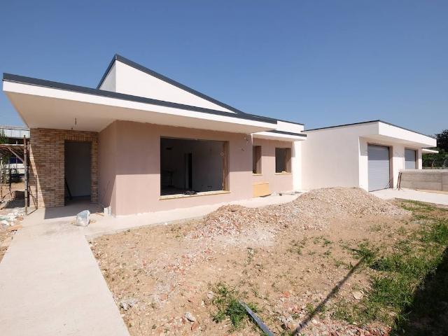 Villa in vendita a Pordenone, Torre