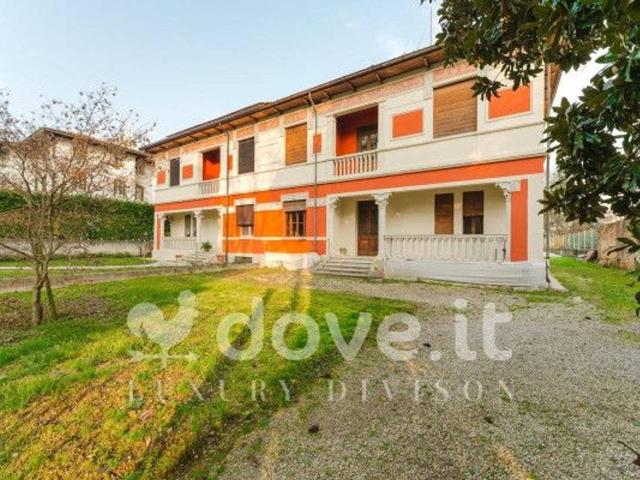 Villa in vendita a Pordenone