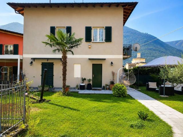 Villa in vendita a Porlezza CO