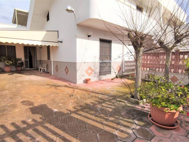 Villa in vendita a Porto Cesareo LE