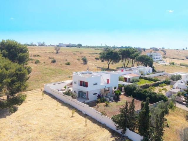 Villa in vendita a Porto Cesareo LE