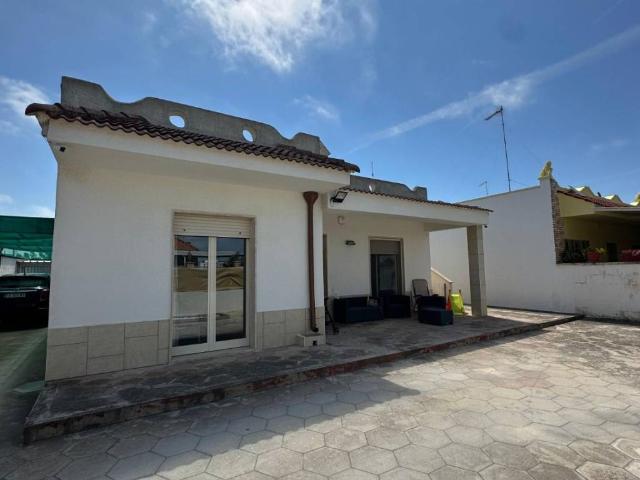 Villa in vendita a Porto Cesareo LE