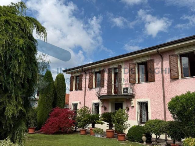 Villa in vendita a Porto Mantovano MN