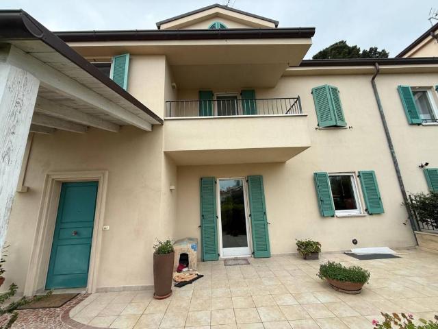 Villa in vendita a Porto San Giorgio FM
