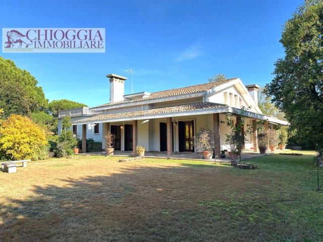 Villa in vendita a Porto Viro RO