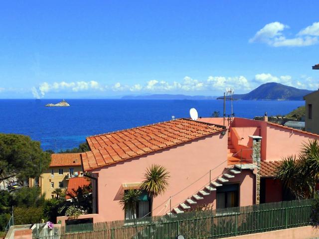 VILLA in VENDITA a PORTOFERRAIO di 10 vani