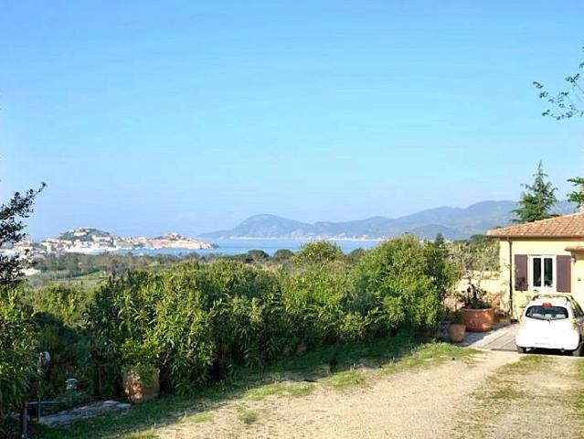 VILLA in VENDITA a PORTOFERRAIO di 10 vani