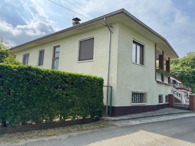 Villa in vendita a Portacomaro AT
