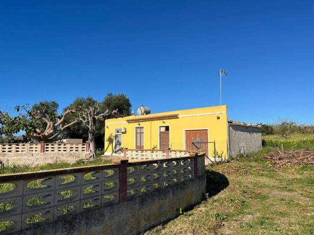 Villa in vendita a Pachino SR