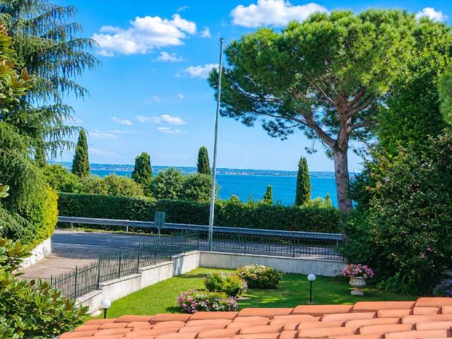 Villa in vendita a Padenghe sul Garda BS