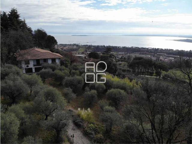 Villa in vendita a Padenghe sul Garda BS