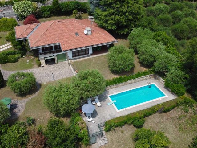 Villa in vendita a Padenghe sul Garda BS