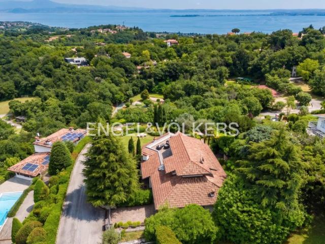 Villa in vendita a Padenghe sul Garda BS