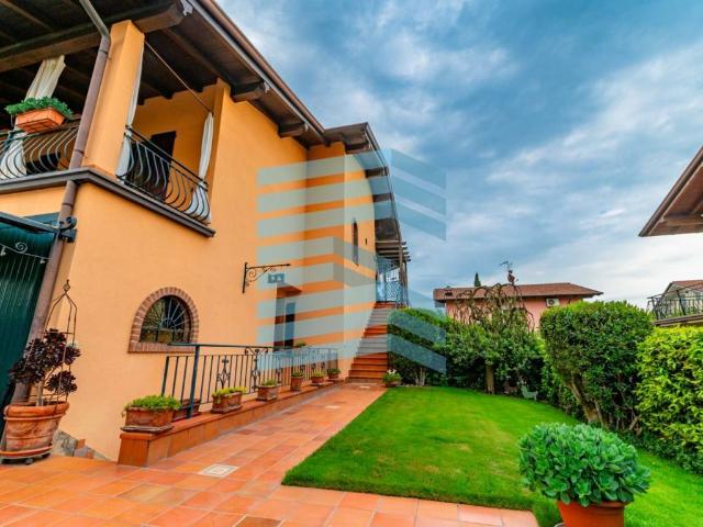 Villa in vendita a Padenghe sul Garda BS