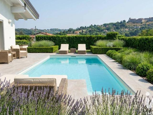 Villa in vendita a Padenghe sul Garda BS
